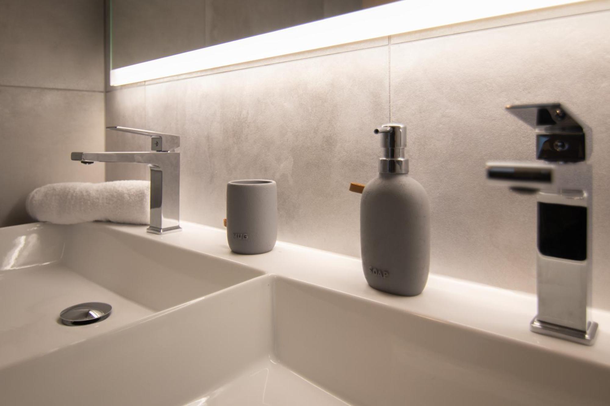 Apartman Xenna 里耶卡 外观 照片